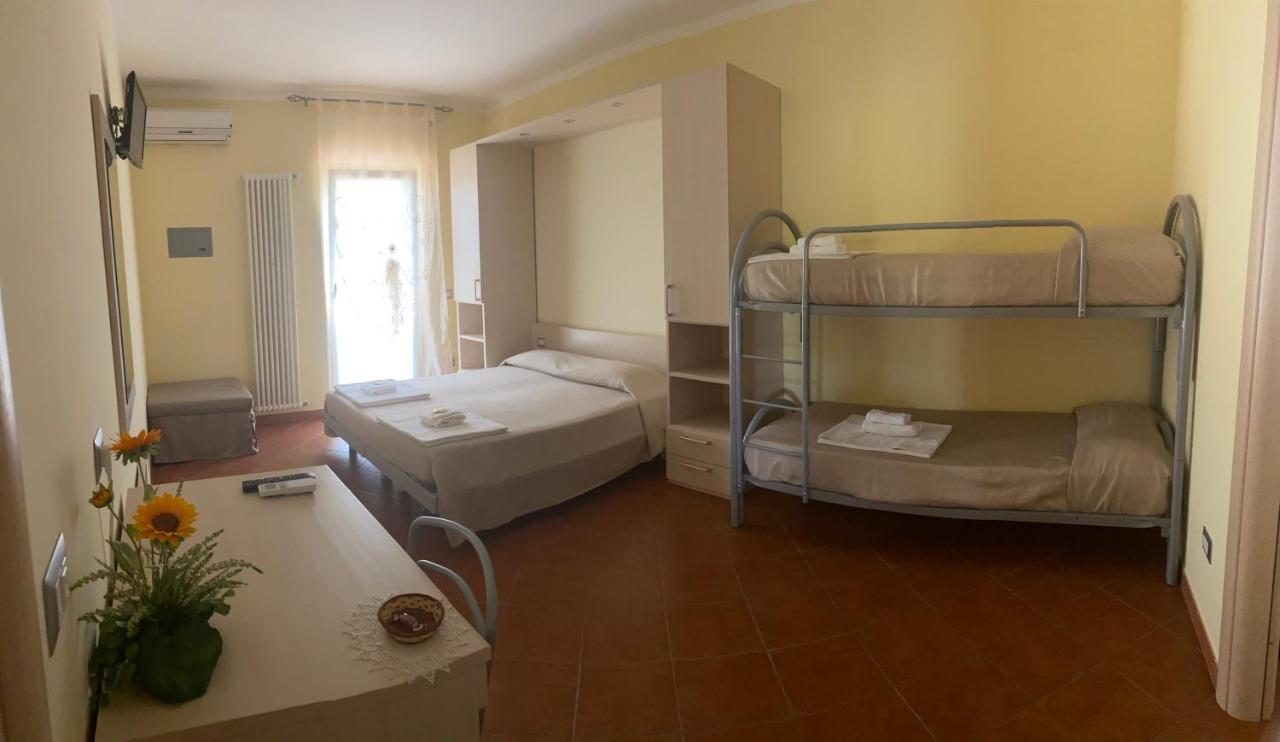 Il Nido Delle Rondini Bed and Breakfast Grottole Eksteriør billede