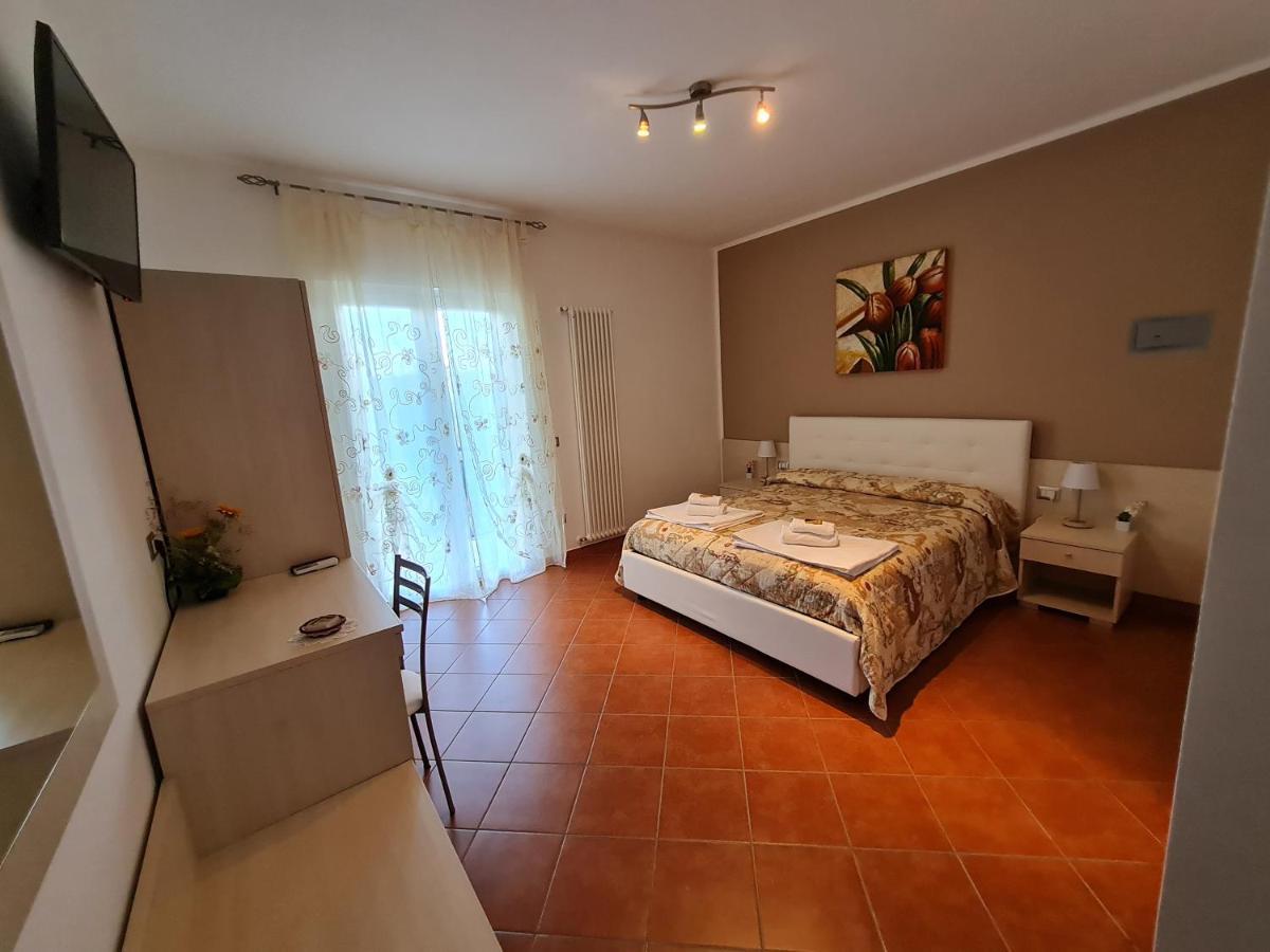 Il Nido Delle Rondini Bed and Breakfast Grottole Eksteriør billede