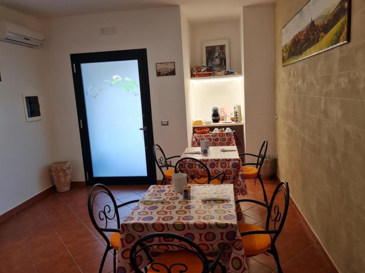Il Nido Delle Rondini Bed and Breakfast Grottole Eksteriør billede